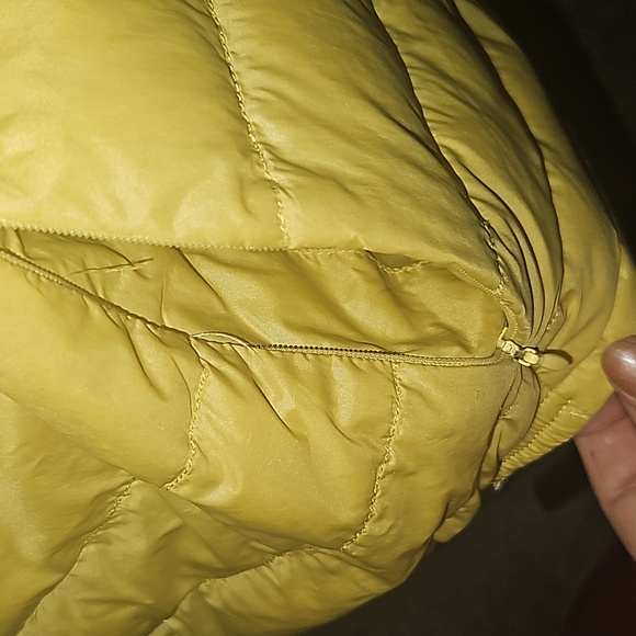 Benetton Yellow Puffer Jacket - Picture 5 of 11